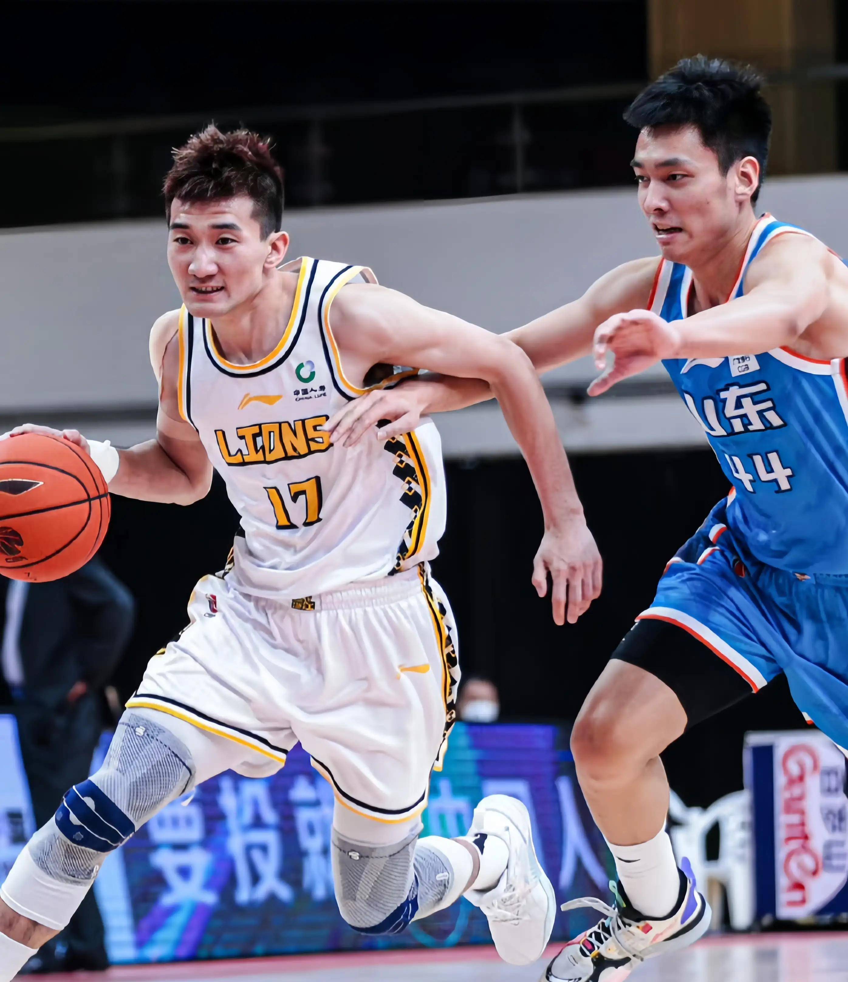 后卫角色发 后卫角色发