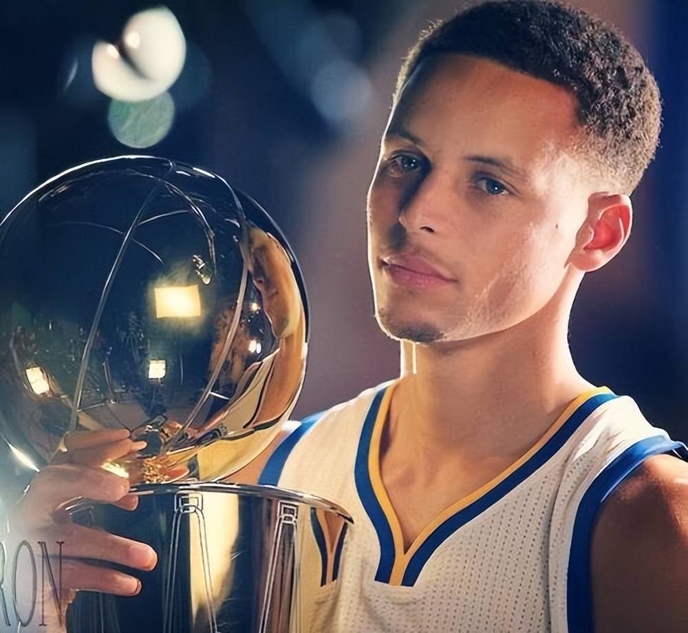 马奎尔的职 马奎尔的职