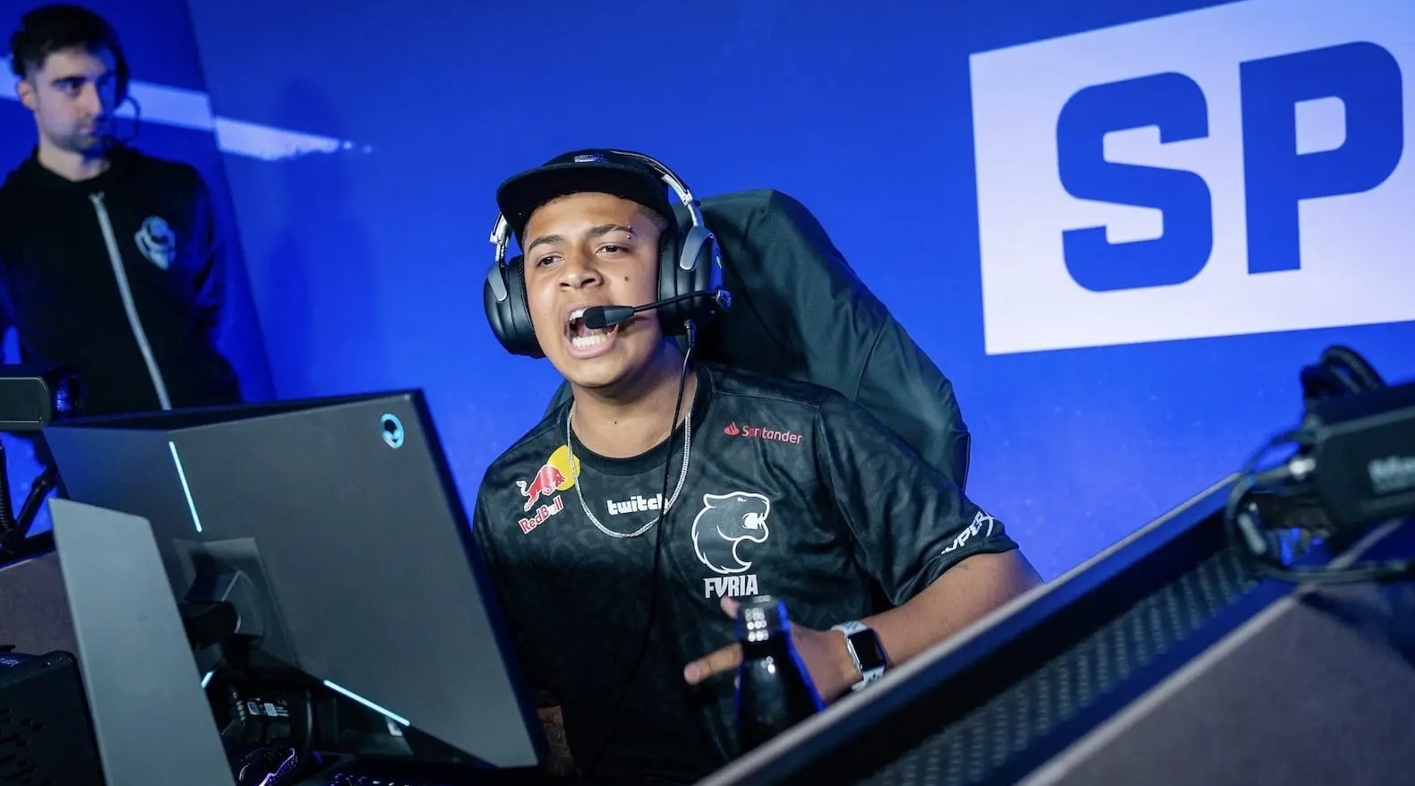 一直以来都 一直以来都