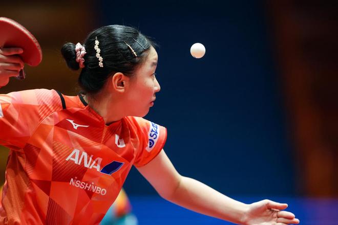 她向世界传 她向世界传