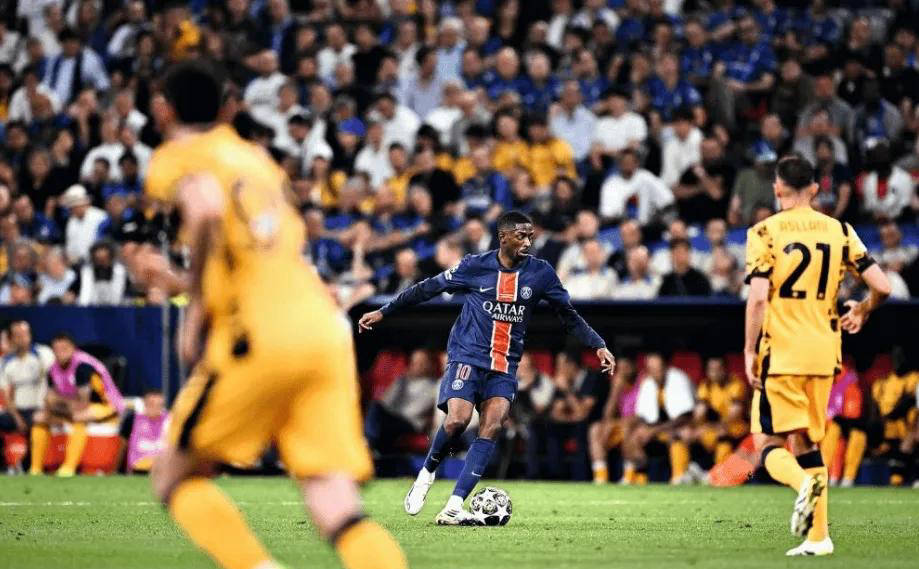 表现十分硬 表现十分硬