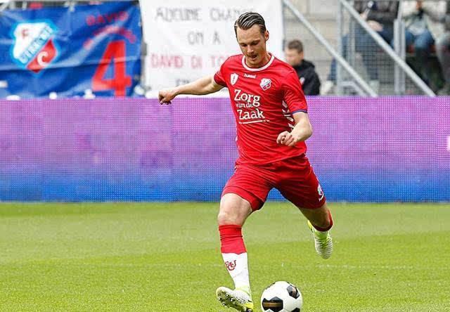 以及在合同 以及在合同